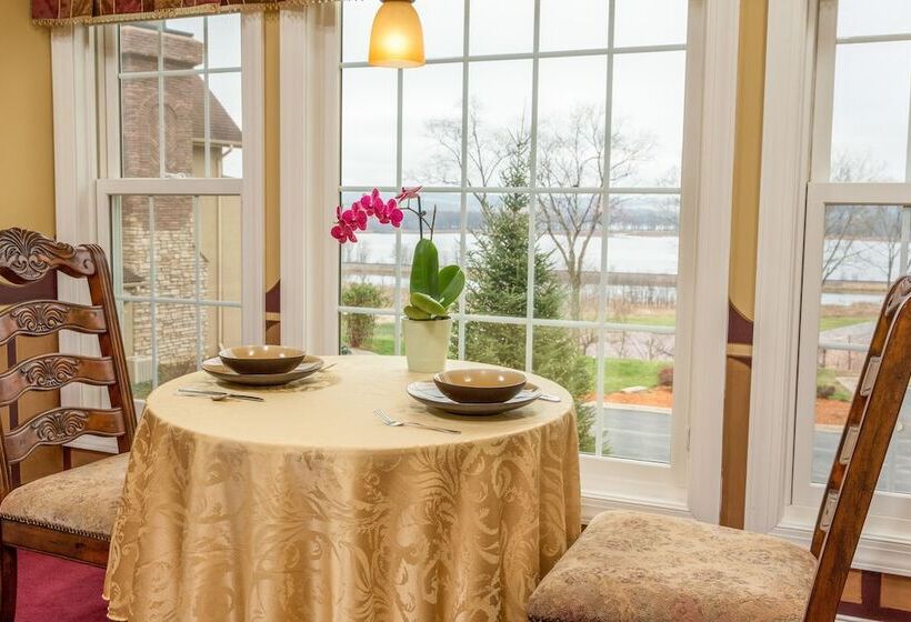스위트, Goldmoor Inn & Resort
