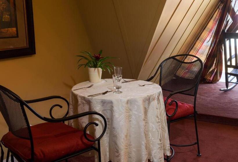 バルコニー付スイート, Goldmoor Inn & Resort