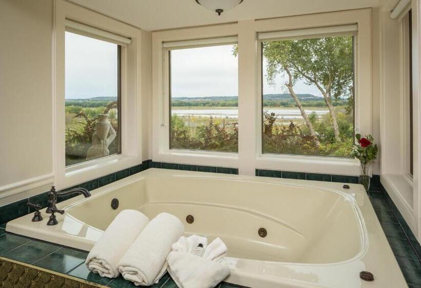 キングサイズベッドのデラックススイート, Goldmoor Inn & Resort