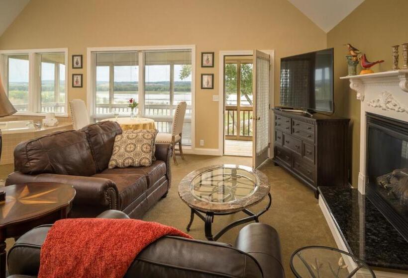 キングサイズベッドのデラックススイート, Goldmoor Inn & Resort