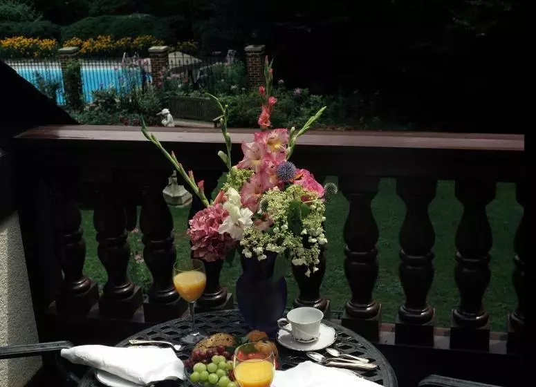 デラックススイート, Gramercy Mansion