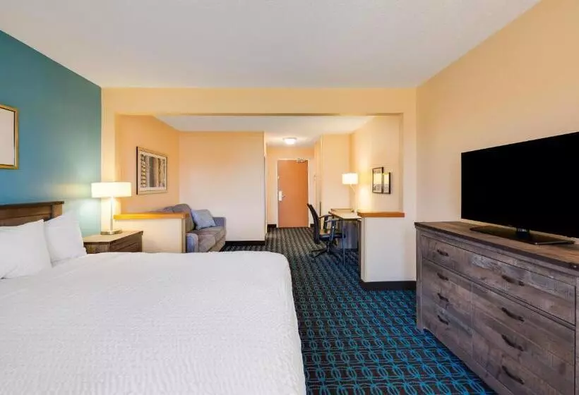キングサイズベッドのスイートルーム, SureStay Plus by Best Western Minot