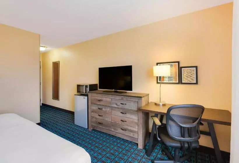 キングサイズベッドのスタンダードルーム, SureStay Plus by Best Western Minot