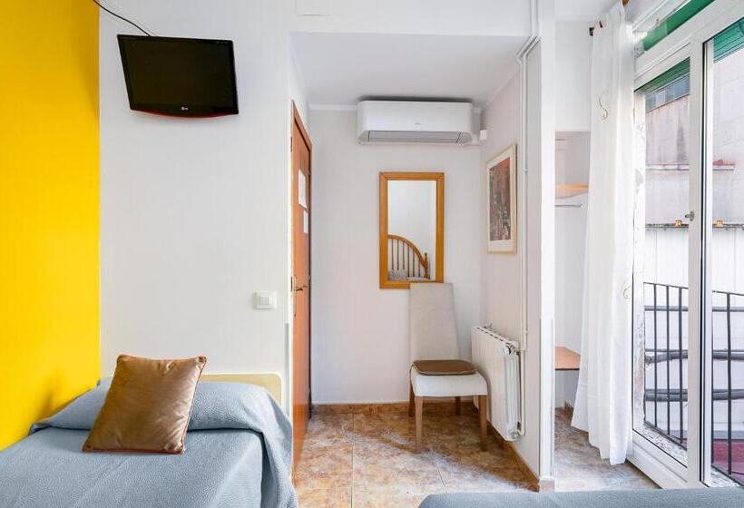 Chambre Triple Standard, Hostal Santa Ana