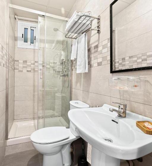 Chambre Triple Standard, Hostal Santa Ana