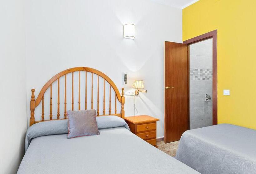 Chambre Triple Standard, Hostal Santa Ana