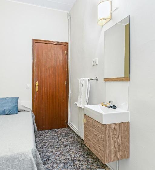 Chambre Standard Salle de Bains Commune, Hostal Santa Ana
