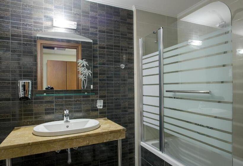 スタンダードルーム, Anna