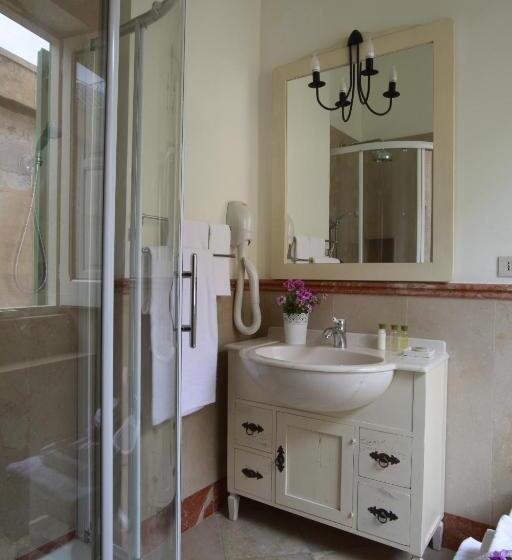 اتاق استاندارد چهار تخته, Albergo Ristorante Egadi