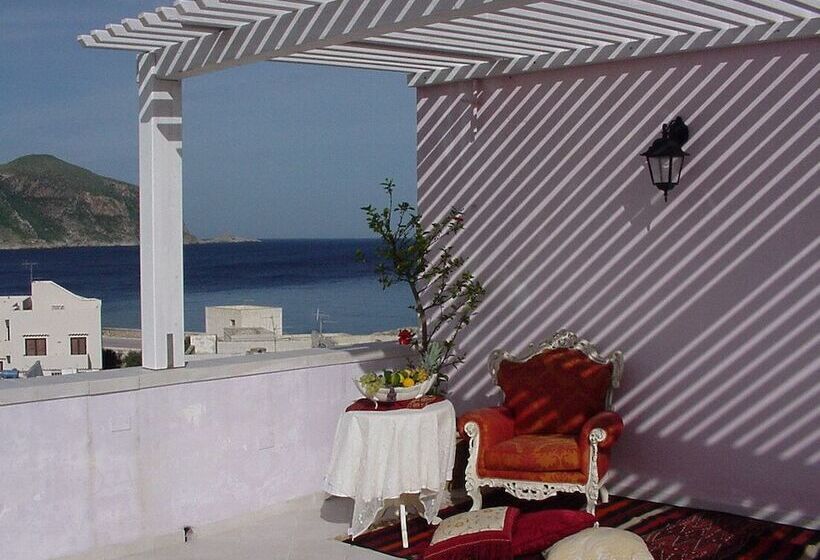 اتاق استاندارد با تراس و چشمانداز دریا, Albergo Ristorante Egadi