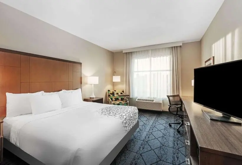 Standard-studio Parivuode, La Quinta Inn & Suites By Wyndham Kansas City Beacon Hill