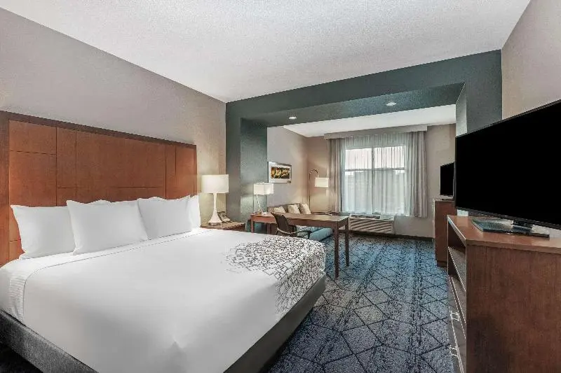Standard-studio King-vuode, La Quinta Inn & Suites By Wyndham Kansas City Beacon Hill
