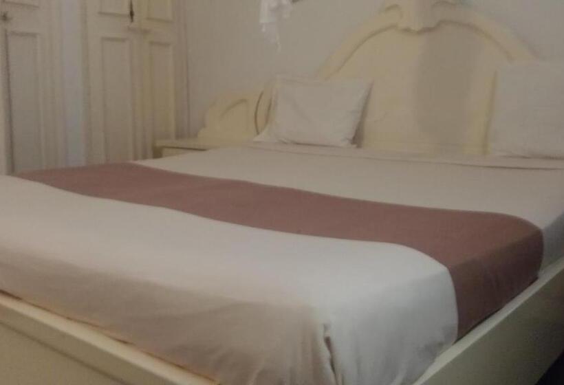 سوییت, Le Littoral Des Almadies