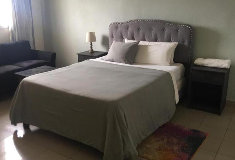 سوییت, Le Littoral Des Almadies