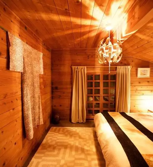 スタンダードトリプルルーム, Snowball Chalet At Madarao Mountain