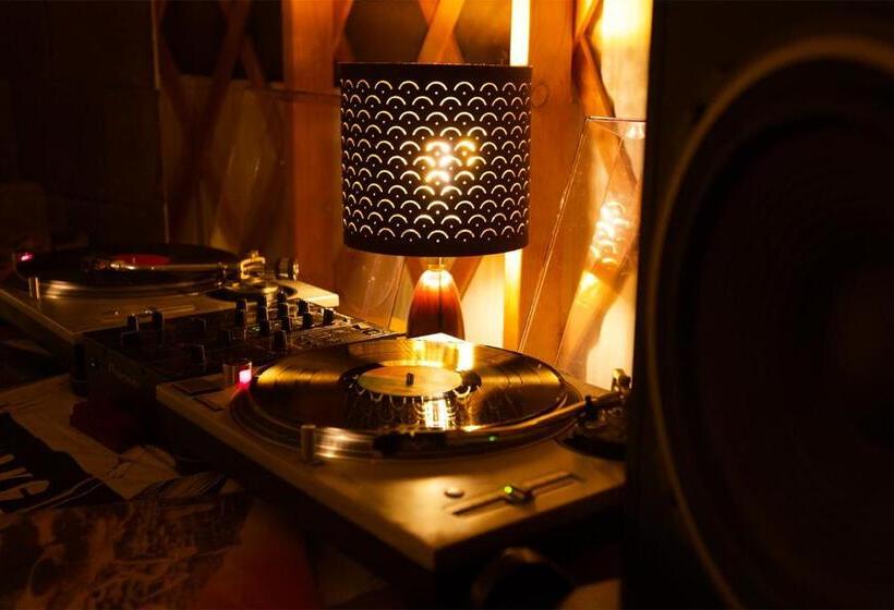 جناح مزود بجاكوزى, Snowball Chalet At Madarao Mountain