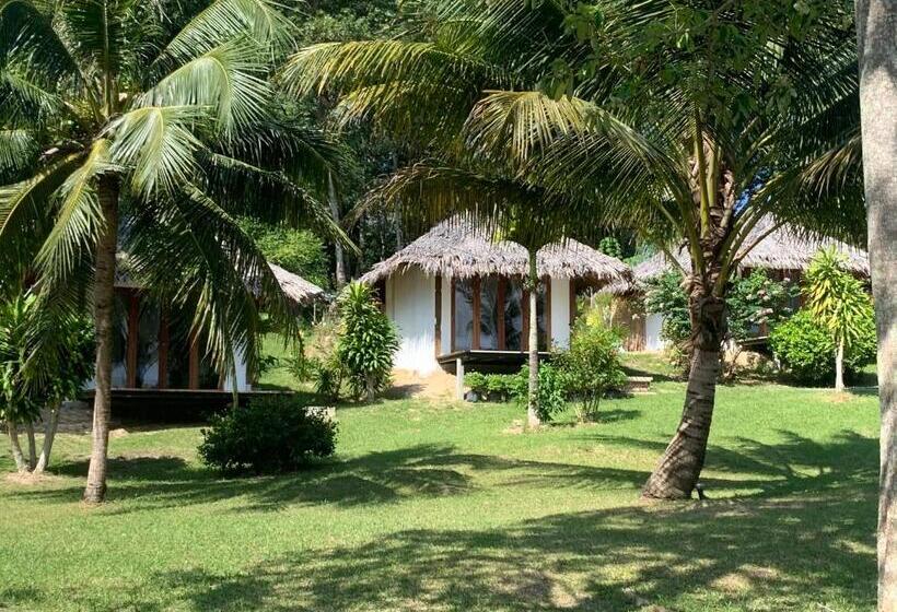 בקתה סטנדרטית עם נוף לים, Inhale @ Hill