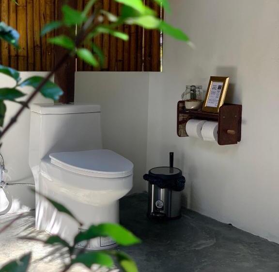 בונגלו משפחתי, Inhale @ Hill