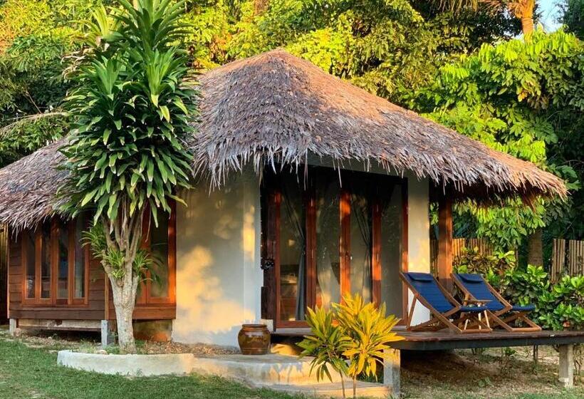 בונגלו משפחתי, Inhale @ Hill