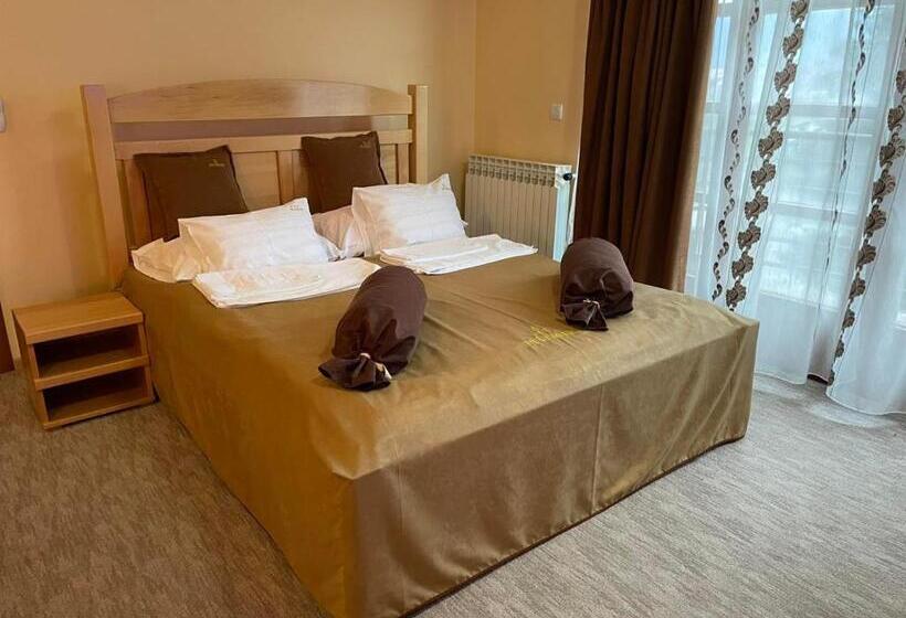 آپارتمان 1 خوابه, Dva Goluba