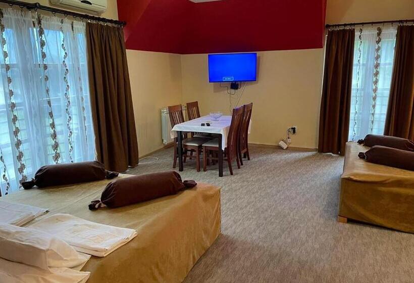 آپارتمان 1 خوابه, Dva Goluba