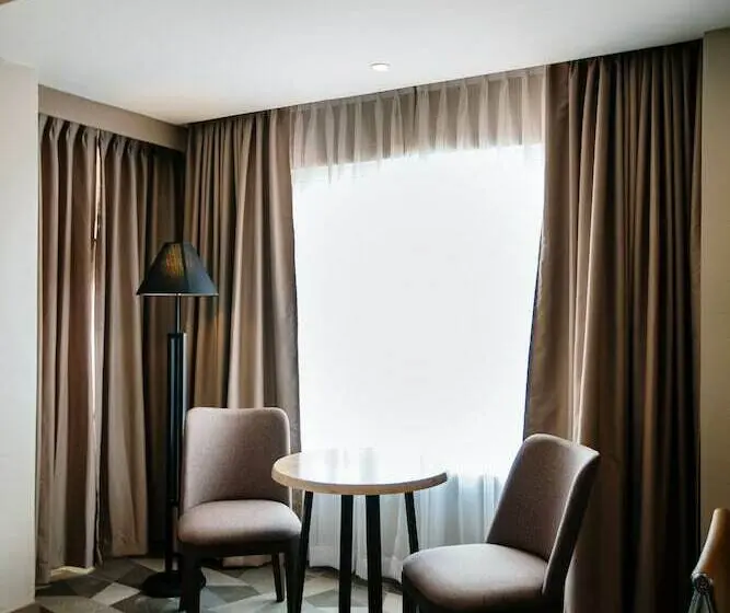 Deluxe-huone, Zuri