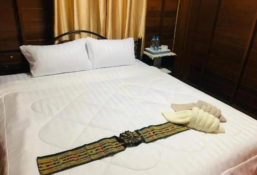 バス共有のスタンダードルーム, Banthai Guesthouse
