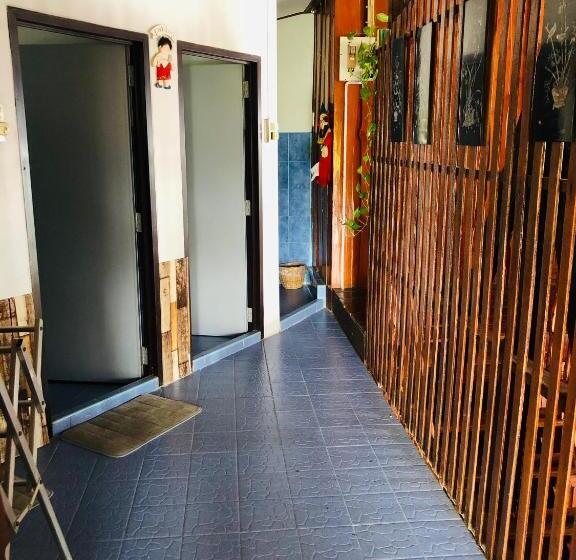 带共用浴室的标准房间, Banthai Guesthouse