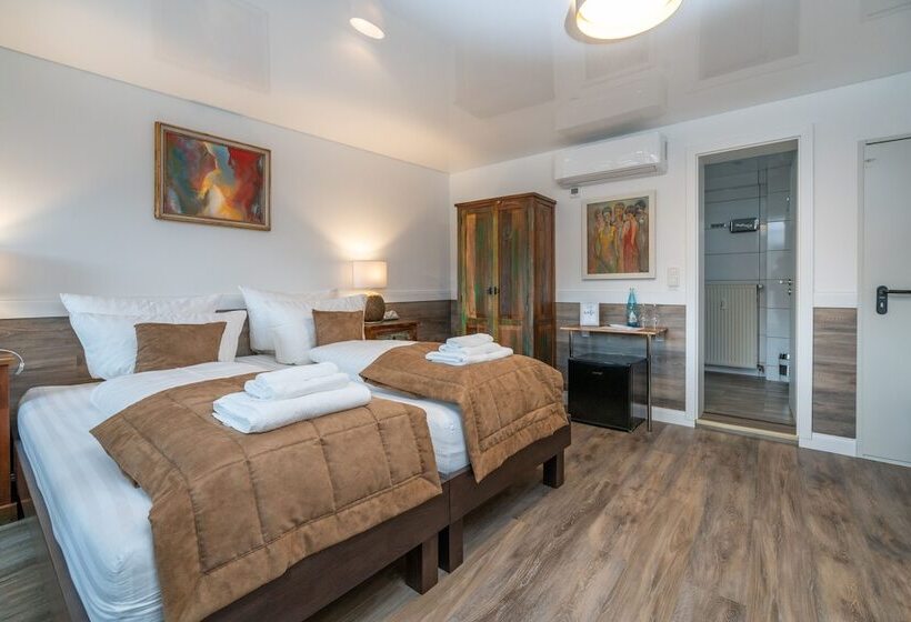 Семейный Номер, Landgasthaus Kreuz Michelbach