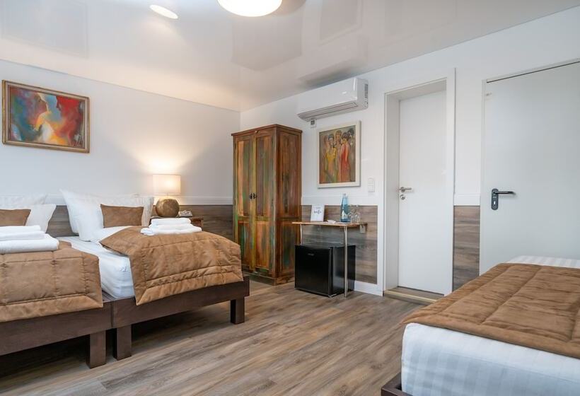 Семейный Номер, Landgasthaus Kreuz Michelbach