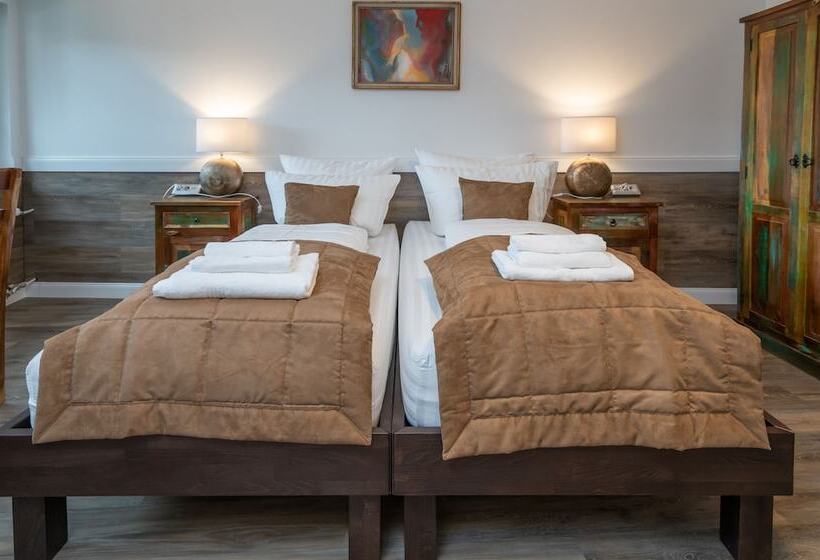 Семейный Номер, Landgasthaus Kreuz Michelbach