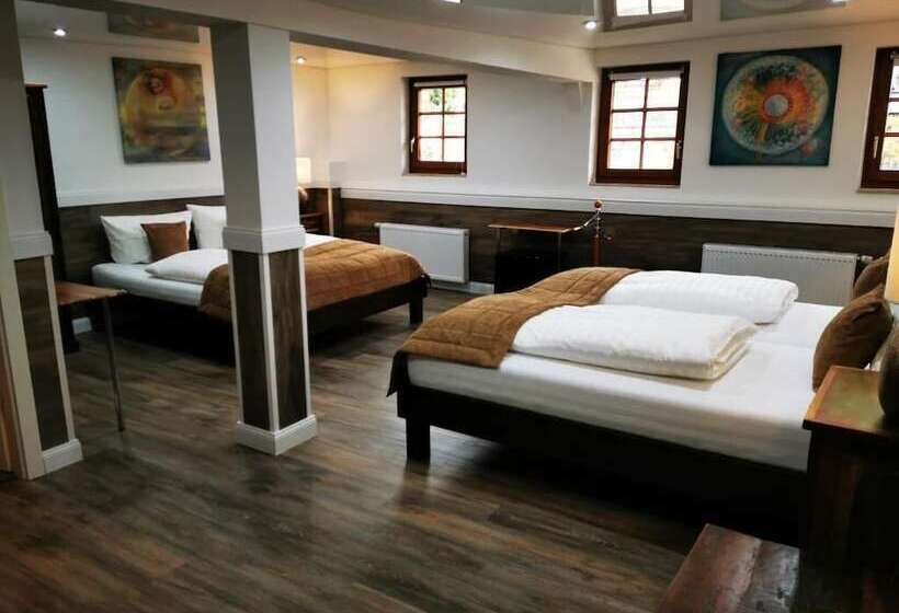 Четырехместный Номер Deluxe, Landgasthaus Kreuz Michelbach