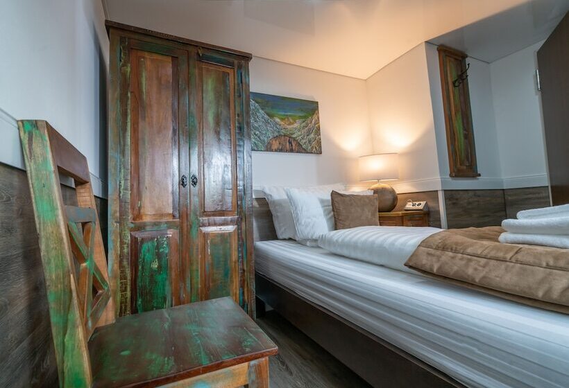 Номер Стандарт Индивидуальный, Landgasthaus Kreuz Michelbach