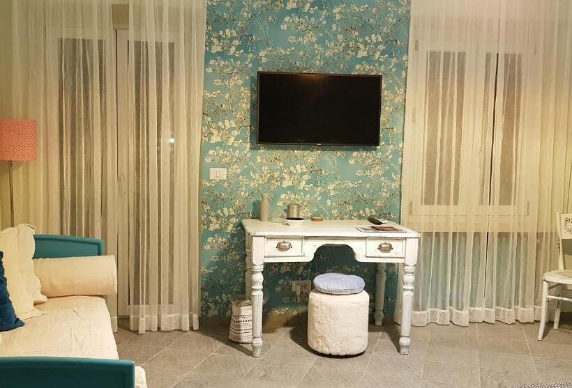 Трехместный Номер Стандарт с Балконом, Cortile Gancia   Sweet House