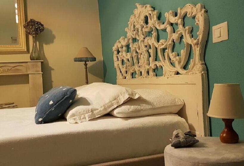 Трехместный Номер Стандарт с Балконом, Cortile Gancia   Sweet House
