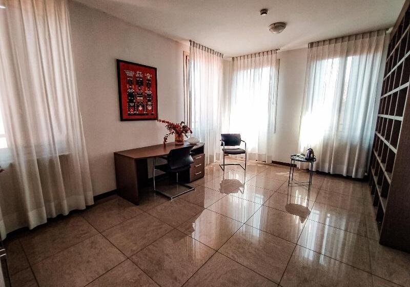 غرفة ديلوكس, Noblestay