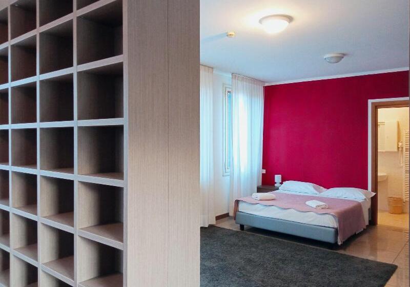 Номер Deluxe, Noblestay