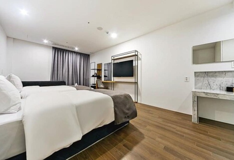 غرفة ديلوكس, Noblestay