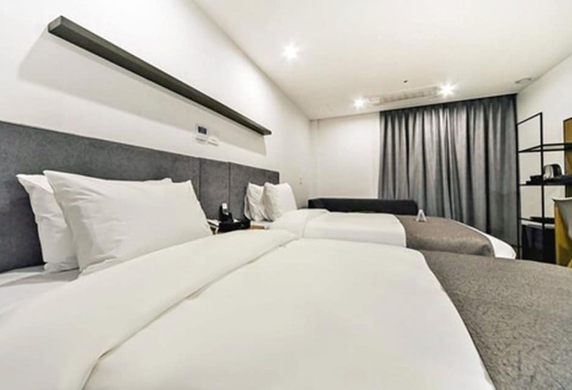 غرفة ديلوكس, Noblestay