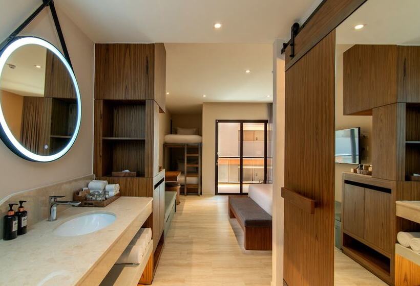 패밀리 룸, Pamookkoo