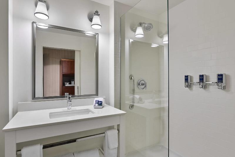 패밀리 룸, Pamookkoo