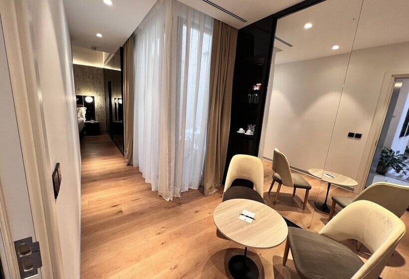 سوییت, Vincci Selección Unuk 5* GL