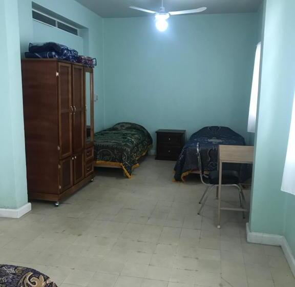 اتاق استاندارد چهار تخته, Fundadores Torreón