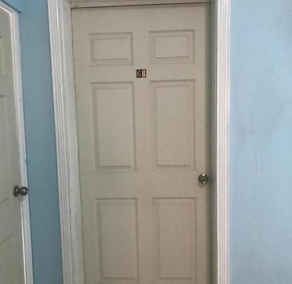 اتاق اکونومی, Fundadores Torreón