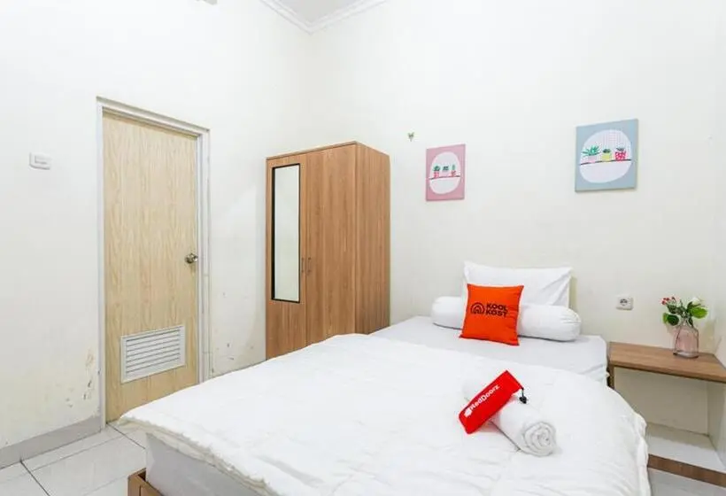 اتاق اکونومی, Reddoorz Syariah Near Assalaam Ums