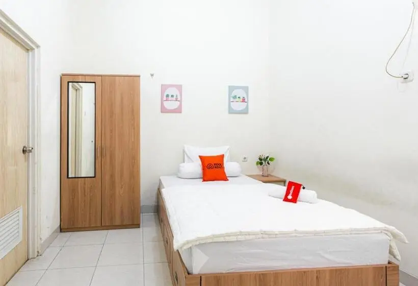 اتاق اکونومی, Reddoorz Syariah Near Assalaam Ums