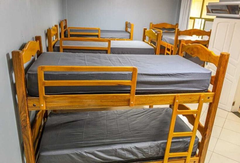 ルームシェアのワンベッド, Hostel Jardim Nazaré