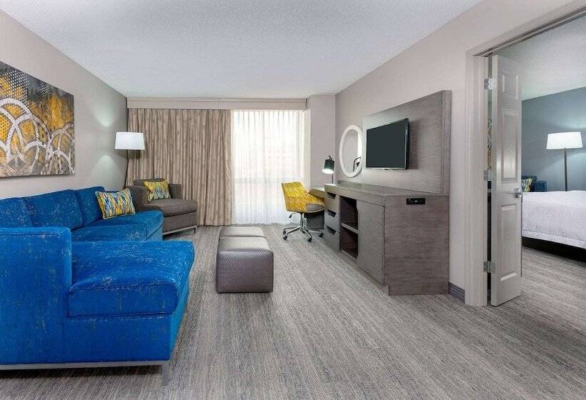 套房, Hampton Inn & Suites Kansas City Country Club Plaza