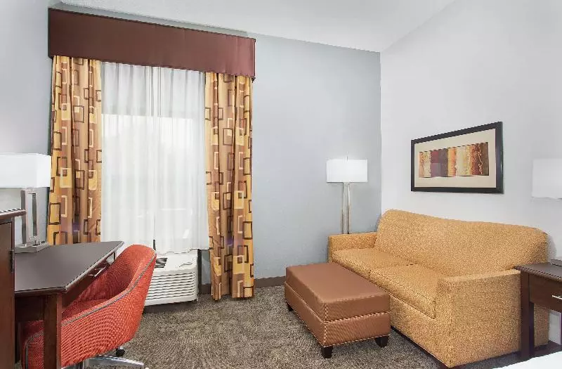 キングサイドベッドのスタンダードワンルーム, Hampton Inn Cullman