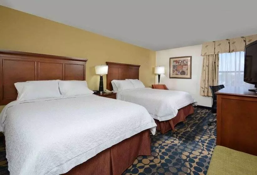２ダブルベッドのスタンダードルーム, Hampton Inn Fayetteville Fort Liberty